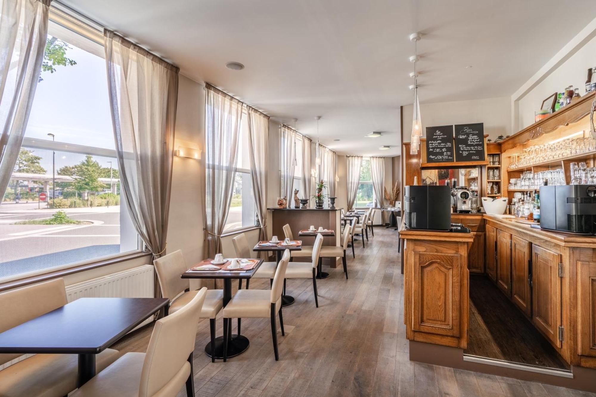 Hotel Des Ducs Alençon Eksteriør bilde